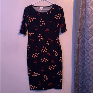 BEAUTIFUL form fitting dress